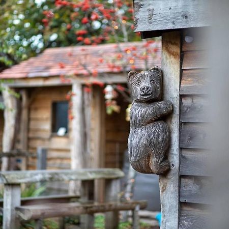 Charming 2-Bed Cabin In Саттон-Колдфилд Экстерьер фото