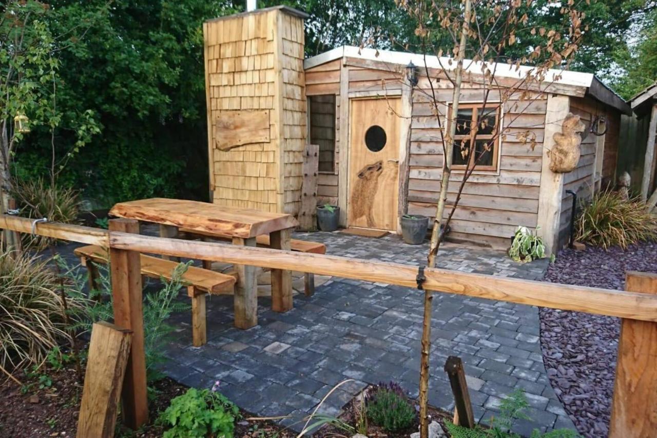Charming 2-Bed Cabin In Саттон-Колдфилд Экстерьер фото