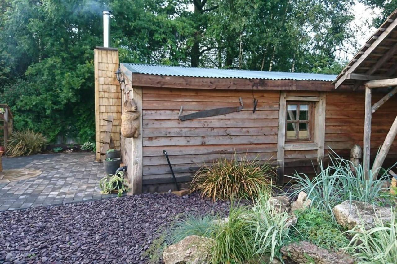 Charming 2-Bed Cabin In Саттон-Колдфилд Экстерьер фото
